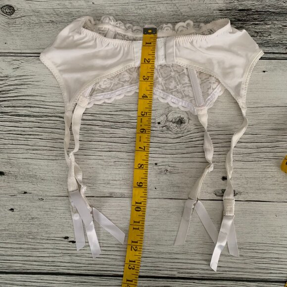 Vintage Garter Belt Med White Lace Adjustable Claws Suspenders Bridal Lingerie - Picture 10 of 10